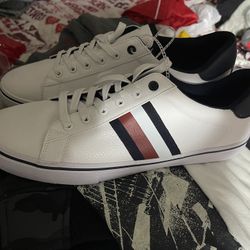Tommy H Shoes Size 11 women
