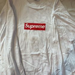 Supreme - White Long Steve - Medium