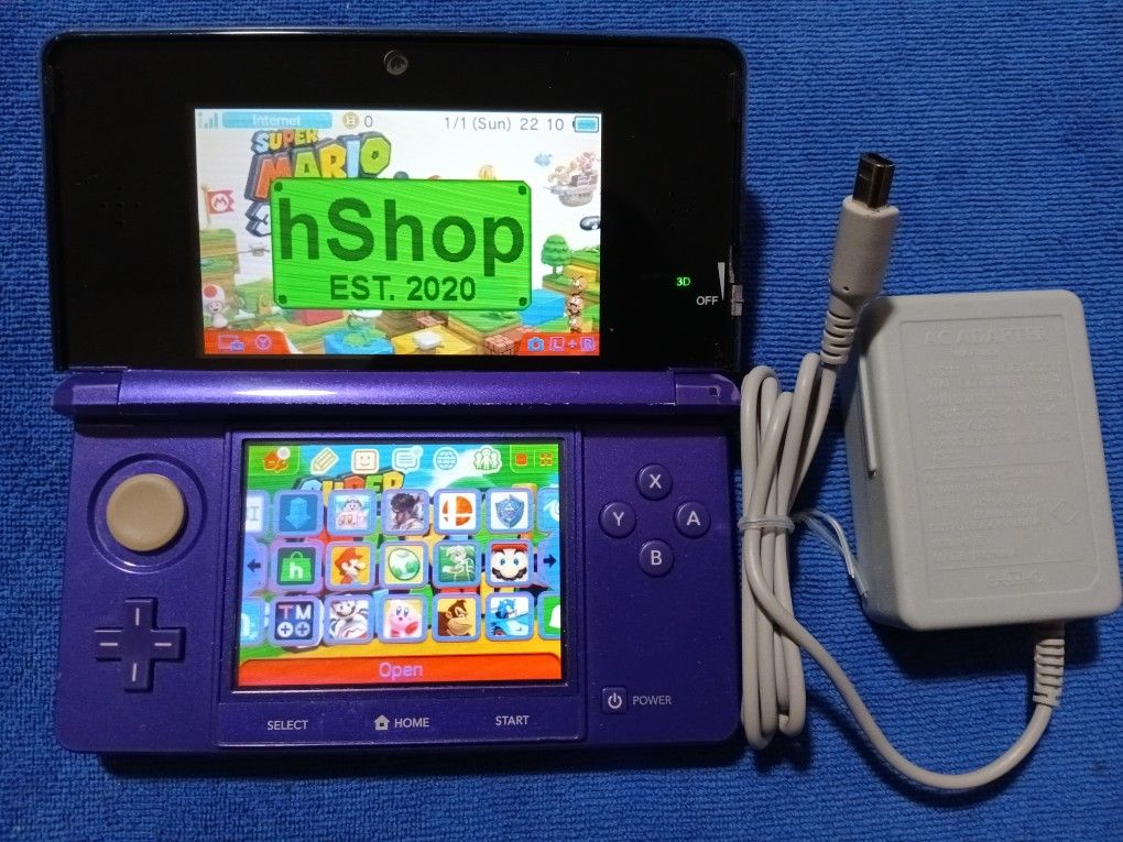 Nintendo 3DS Purple With Charger And Games Inside. Works