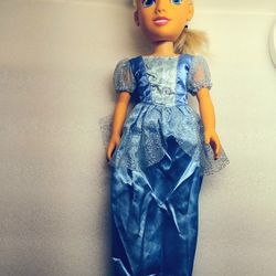 Polyfect Toys Disney Frozen Elsa Doll 18" Poseable Gently Used Condition 