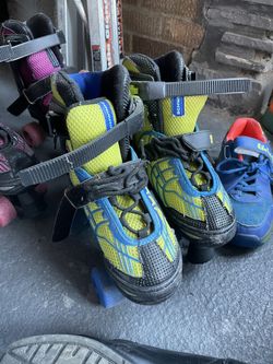 Adjustable size kids roller skates 