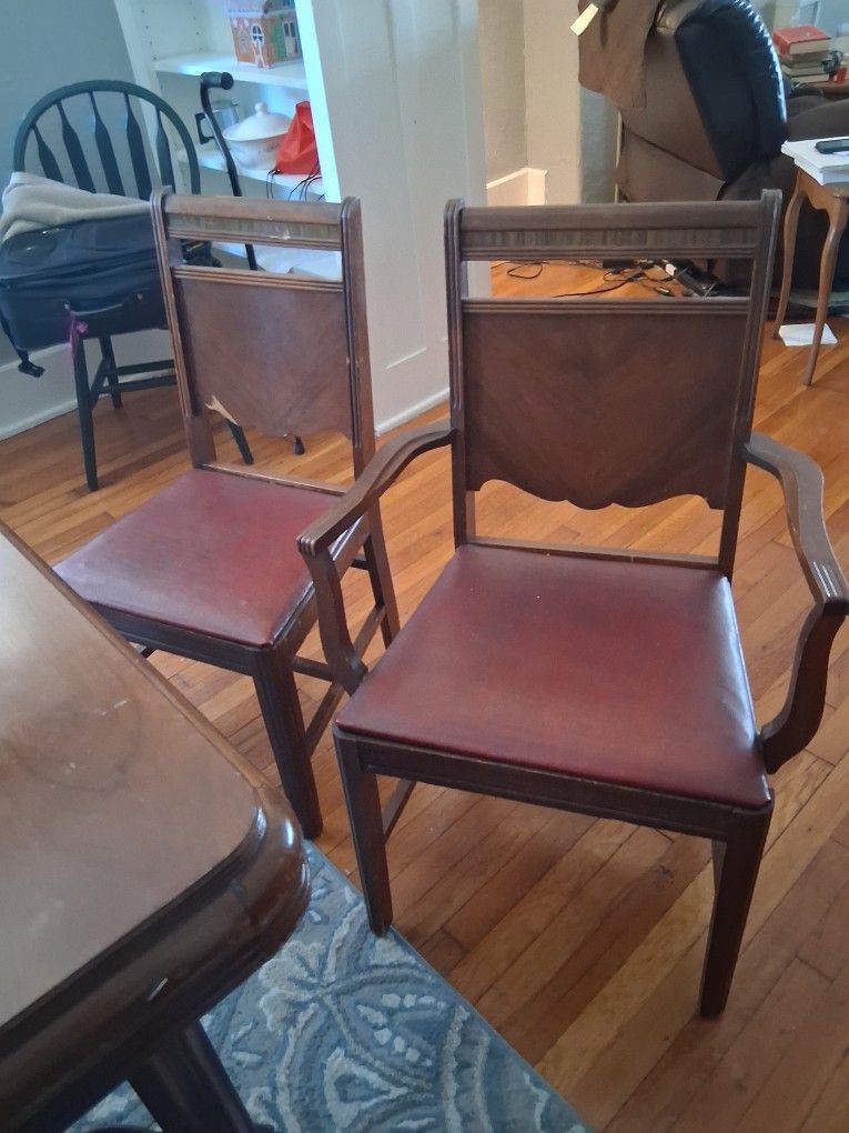 Antique dining room Table And 4 Chairs