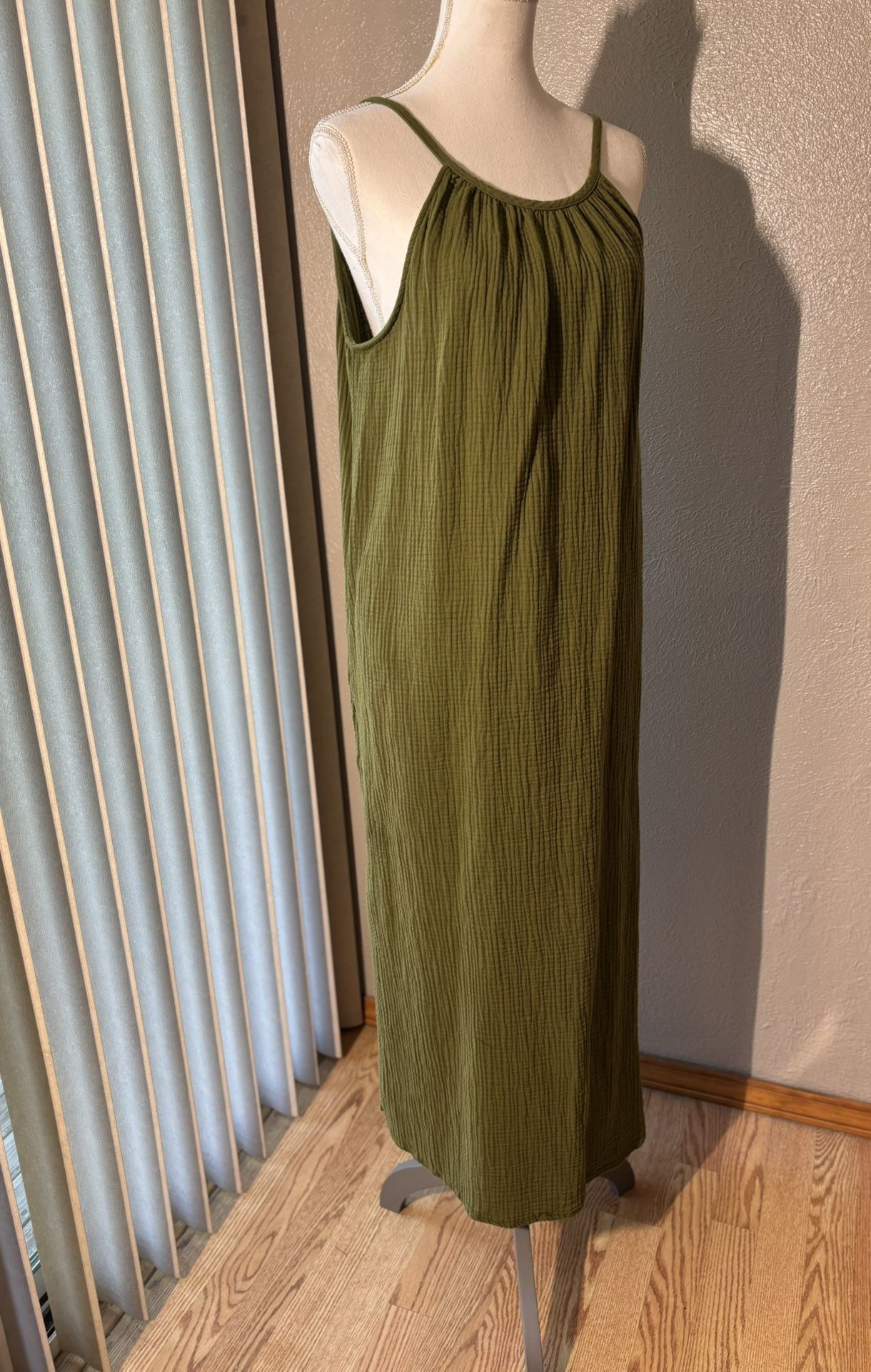 Maxi Dress with pockets size Medium