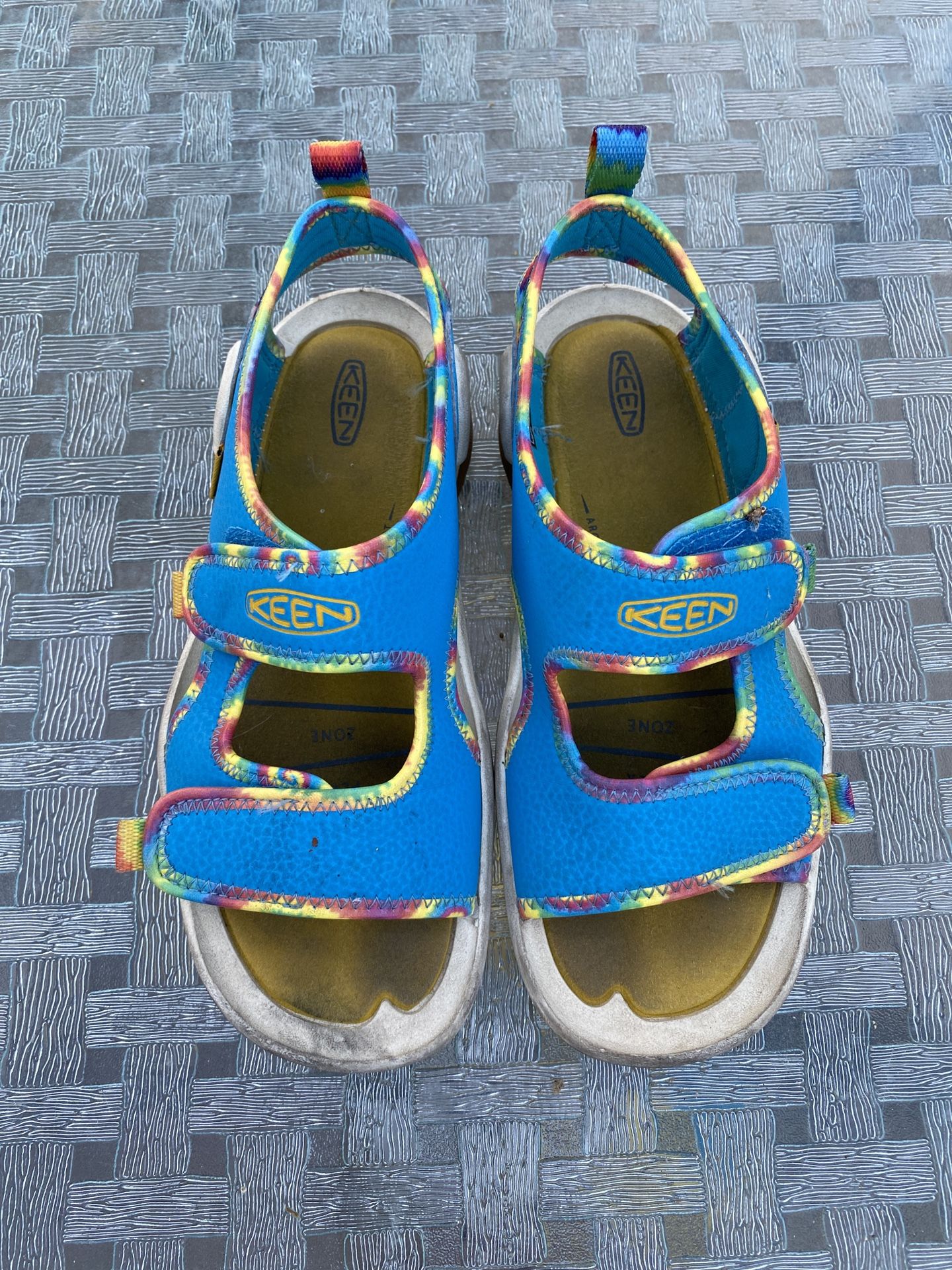 KEEN Unisex-Child Knotch River Open Toe Sandals Big Kid Size 3 Water Shoes