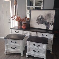 large bedroom set 3  pieces 