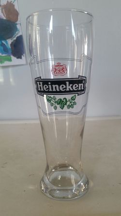 24oz HEINEKEN glass