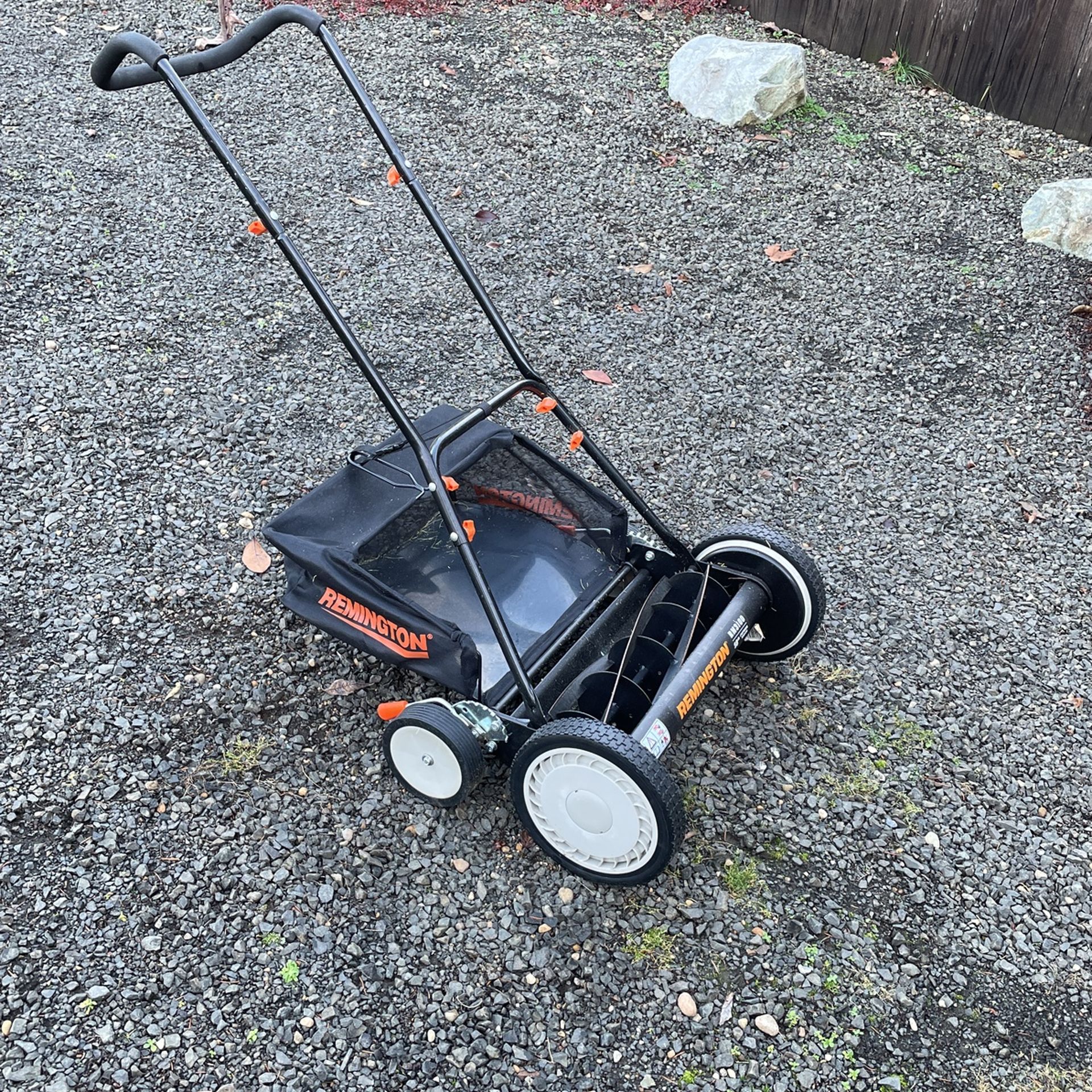 MANUAL MOWER RM3100