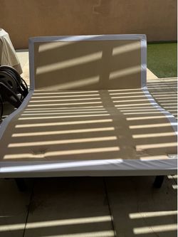 QUEEN SIZE ADJUSTABLE BED FRAME