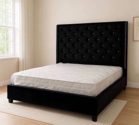 NEW IN BOX- 6FT Black Velvet Fabric Queen & King Size Bed Frame with rhinestones