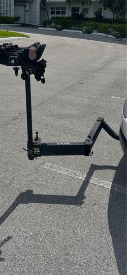 Swing out 2” hitchbike rack.