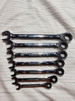 Pittsburgh Pro Racheting Socket Set