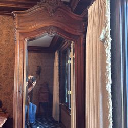 Loui XV Style Armoire