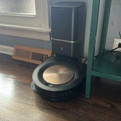 Roomba S9+ Self Emptying Robot 