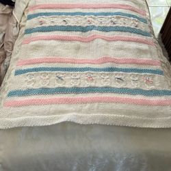 KNITTED BABY BLANKET