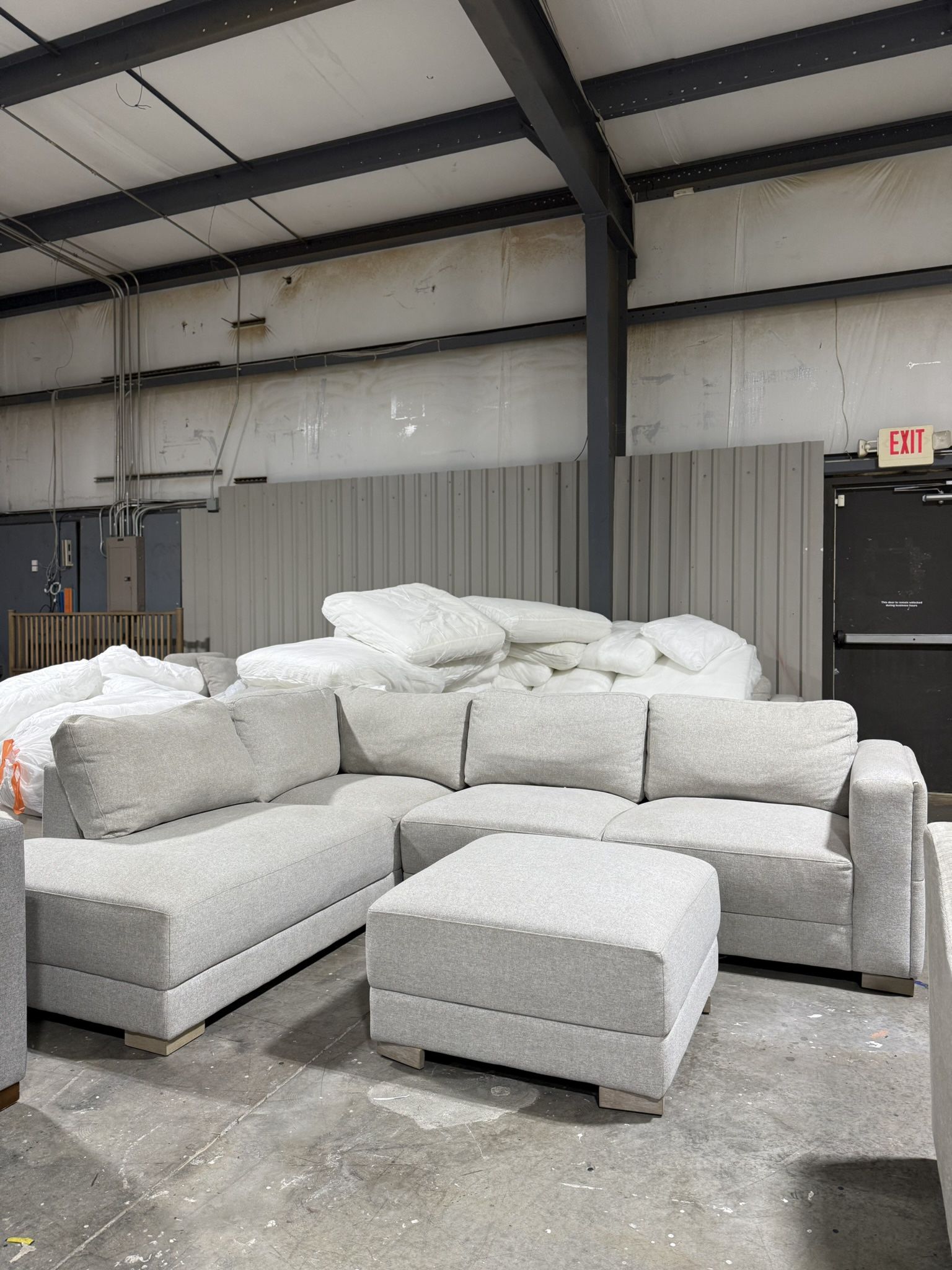 Drayden Sectional with Ottoman