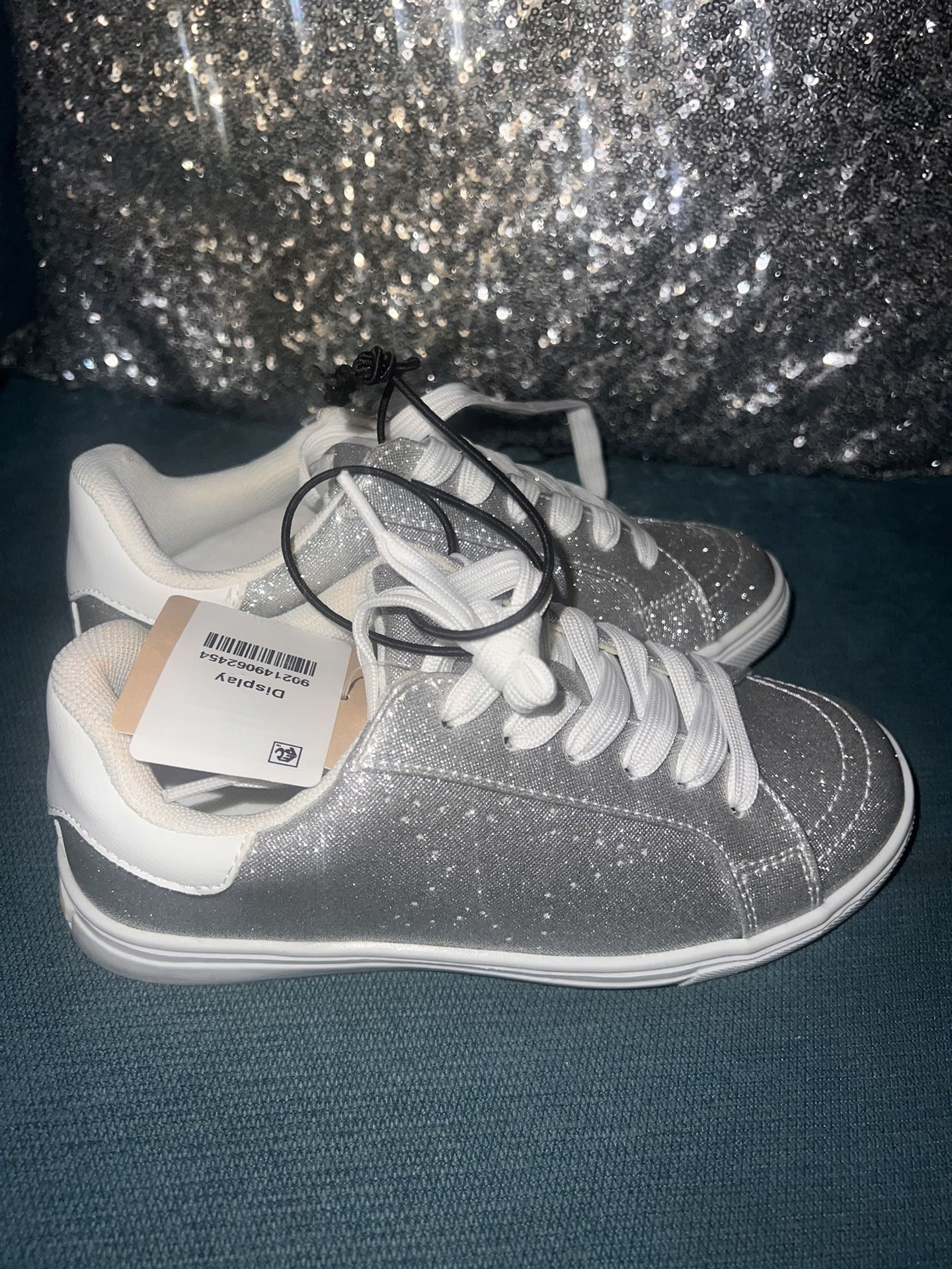 Kids 1Y Silver Sparkle Shoes