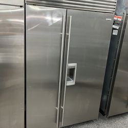 Sub-Zero Stainless Steel Built In 48” Fridge Ice And Water Counter Depth 