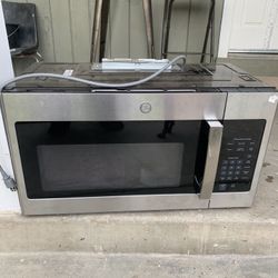 Ge Microwave Year made in 2021