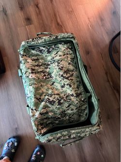 Military roll suitcase bag