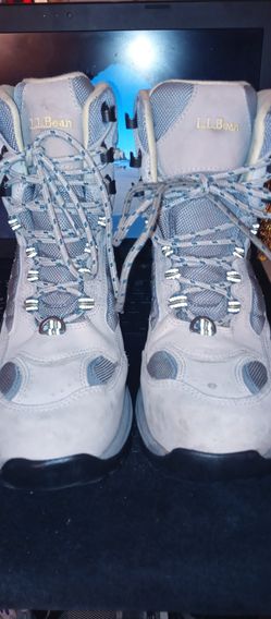 Eddie Bauer size 8 Winter 200gram Hiking Boots