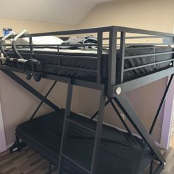 ‼️Top Teir Metal Bed Frame (Full)‼️