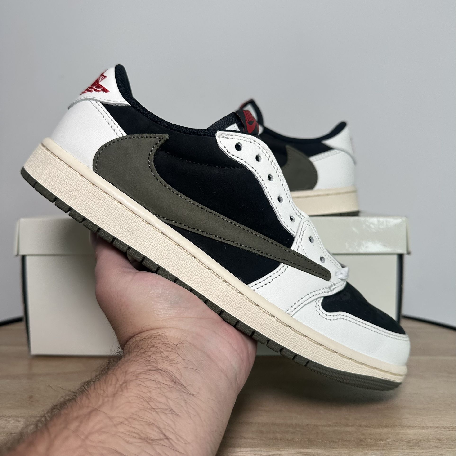 Jordan 1 Low Travis Scott Olive