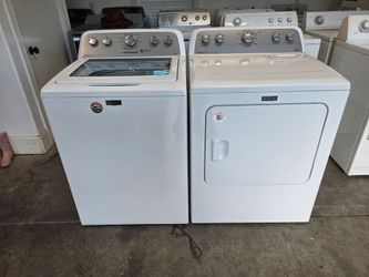 Maytag Topload Washer and electric dryer set