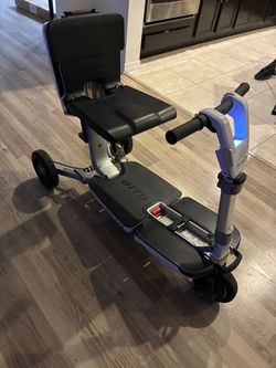 Atto mobility scooter