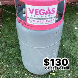 FULL 30LB PROPANE TANK FOR FORKLIFT
