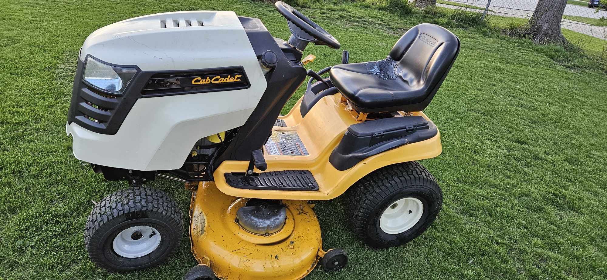 Cub Cadet Tractor LTX 1045 Hydrostatic 46” Deck for Sale in Bensenville