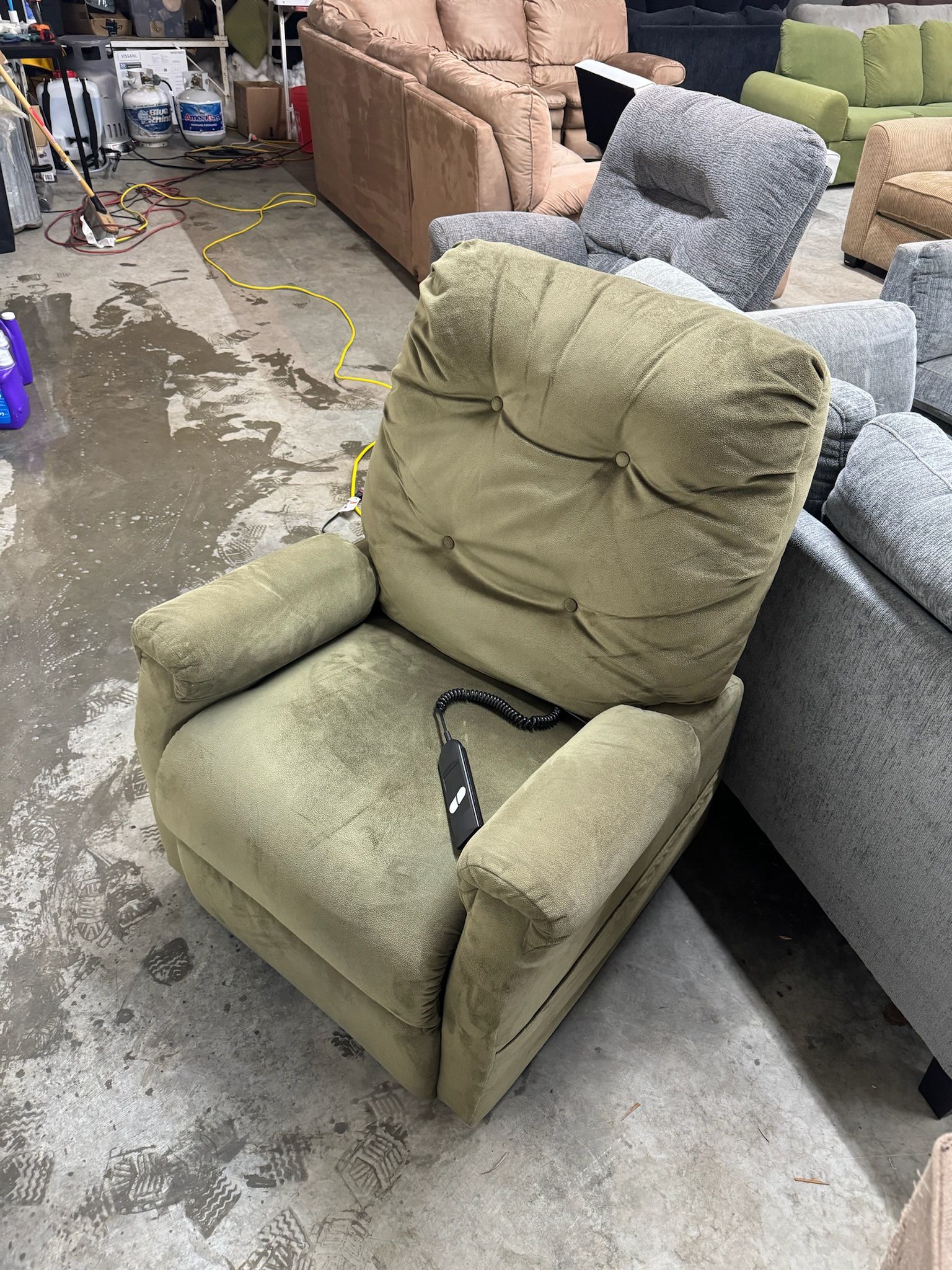 Electric Reclining Chair (WE DELIVER)