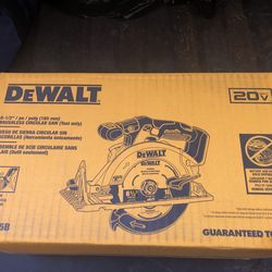 20V MAX Cordless Brushless 6-1/2 in. Sidewinder Style Circular Saw (Tool Only)