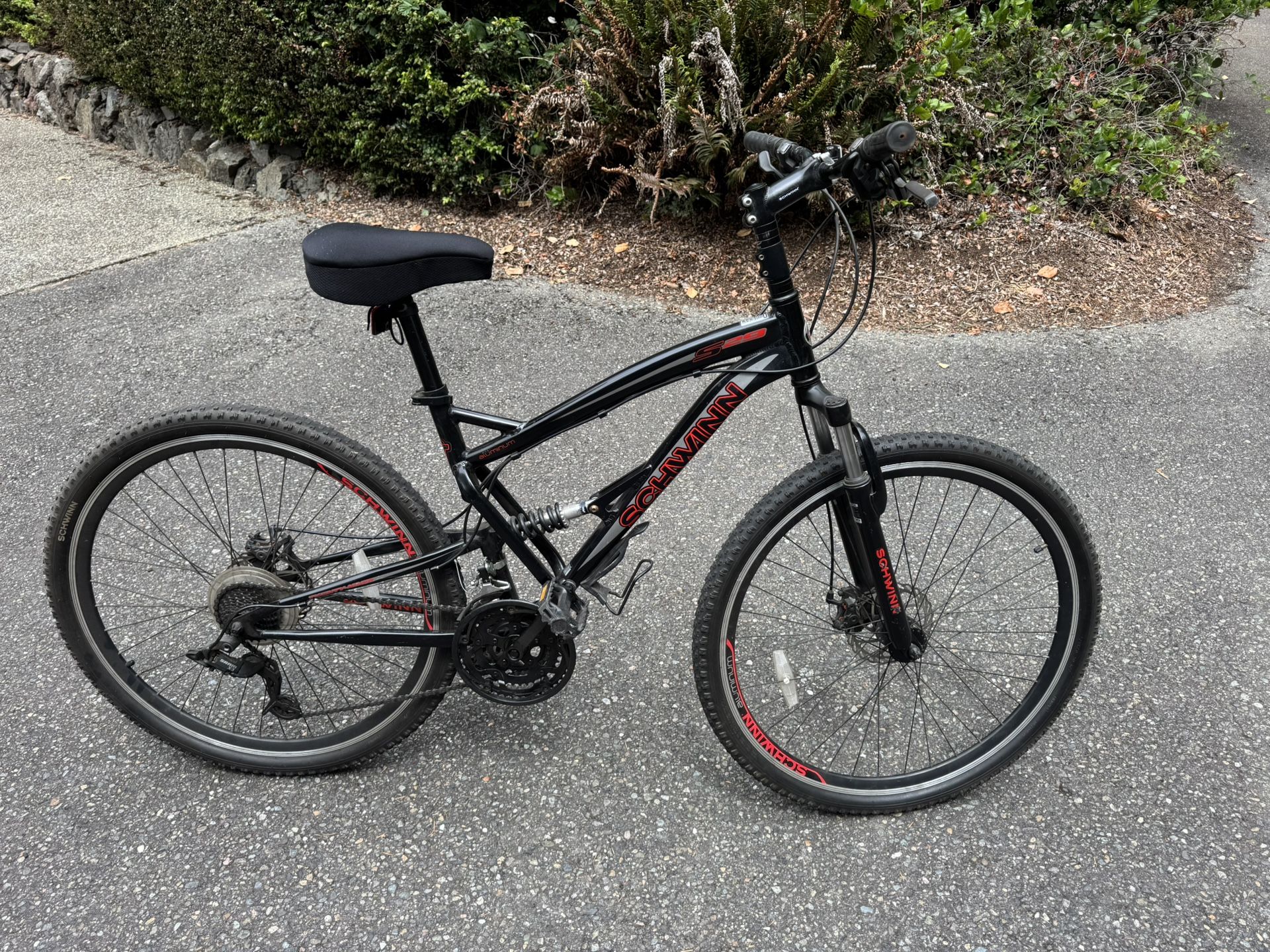 Schwinn S29 Mountain Bike