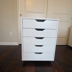 IKEA White 5-Drawer Storage Cabinet – Excellent Condition
