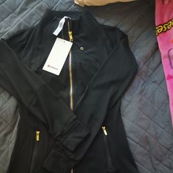 Lululemon define jacket-gold zipper