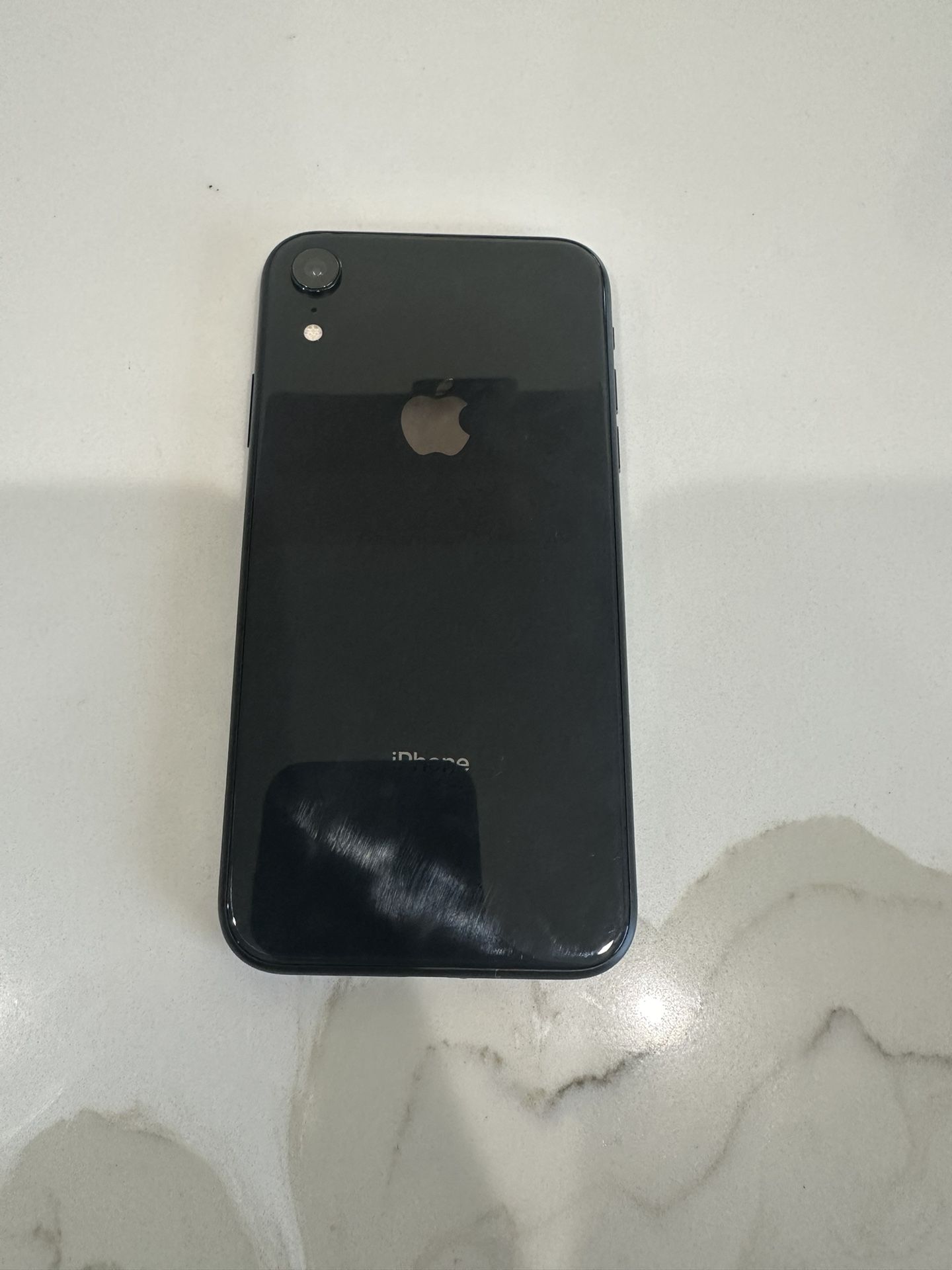 iPhone XR - 64GB Unlocked