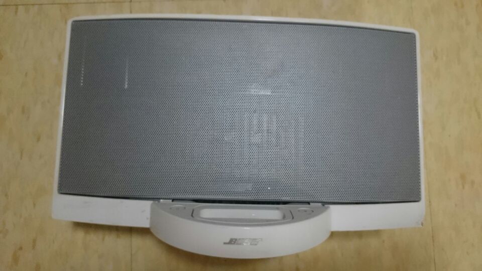 Bose sounddock speaker