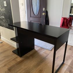 Free Office Desk | First to Pickup
