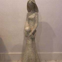 Bella Estatua  (Favor Ver Mis Otros Artículos ) Gracias 