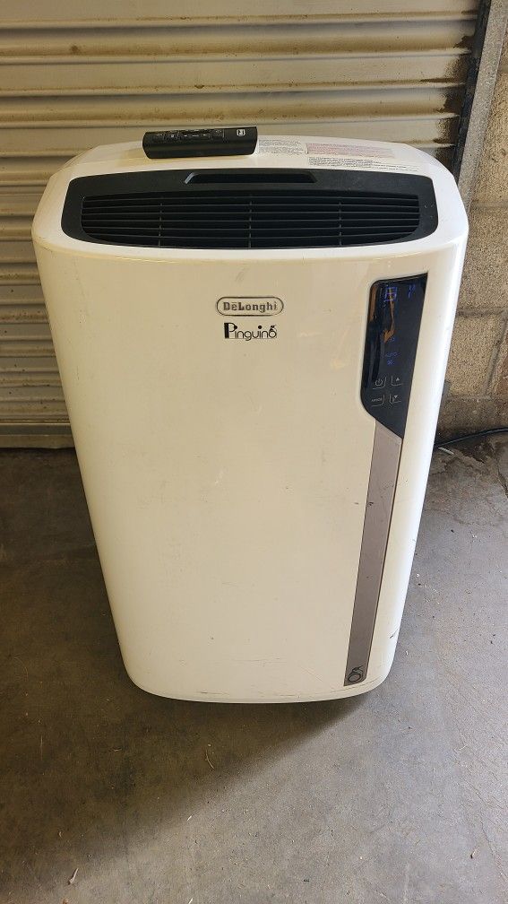 De'Longhi Pinguino 4-in-1: Portable AC / Air Conditioner, Heater, Dehumidifier, and Fan