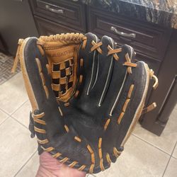 Rawlings Youth Baseball Glove – 11” Basket Web – Very Nice Condition 18.00
