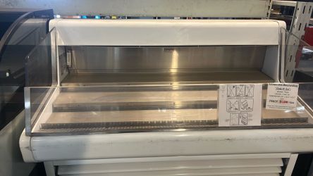 Refrigerated Merchandiser “Grab N’ Go”