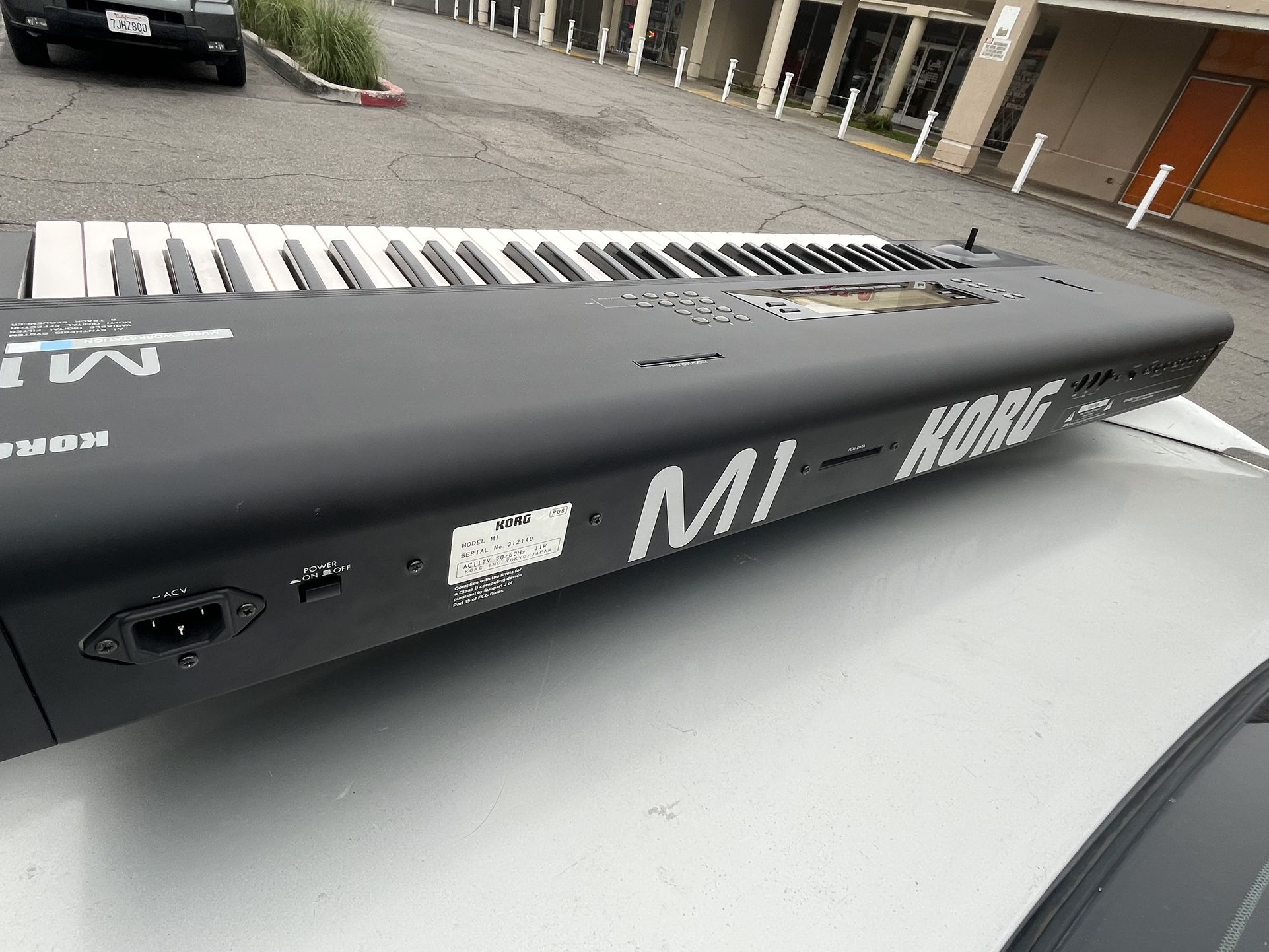 Korg M1 Keyboard Legendary 