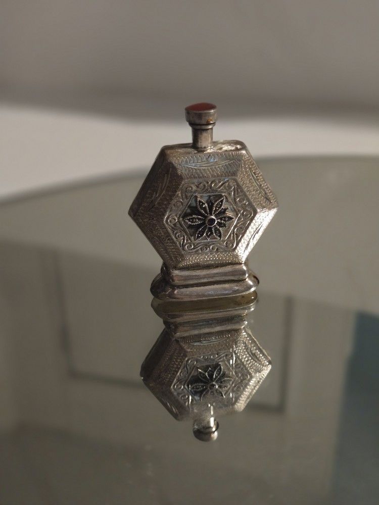 Stunning Antique Sterling Silver Perfume Bottle