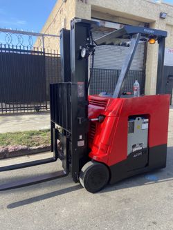 Raymond Forklift 