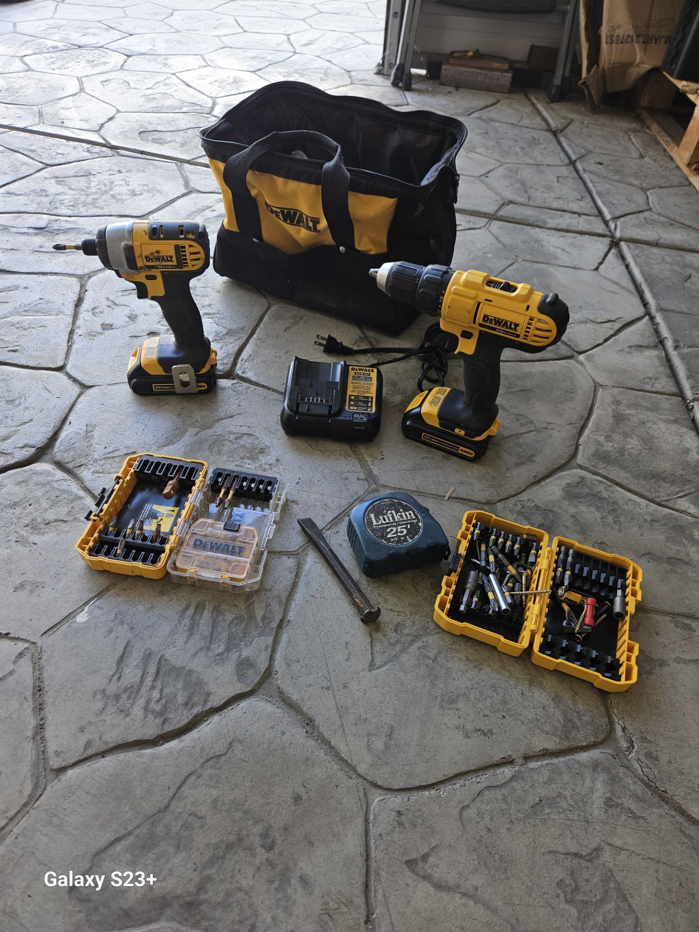 Dewalt drill set