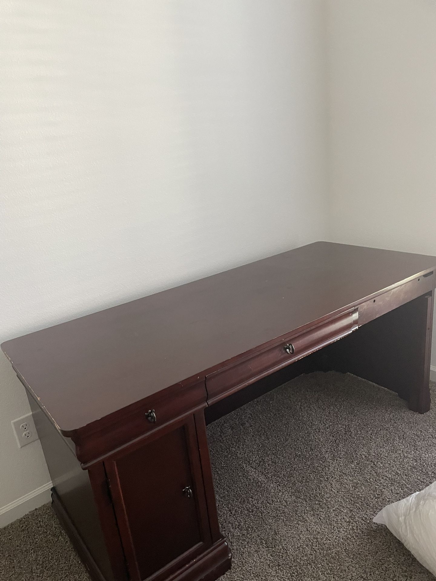 Office Desk