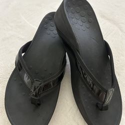 Vionic Women’s Platform Slip On Size-8