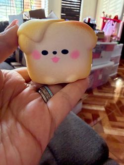 Super cute crunchy cheese toast Squishie