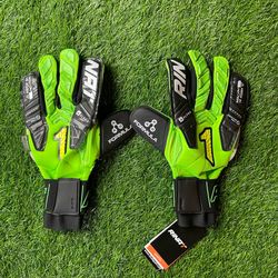 Rinat Soccer Goalie Glove - Size 10